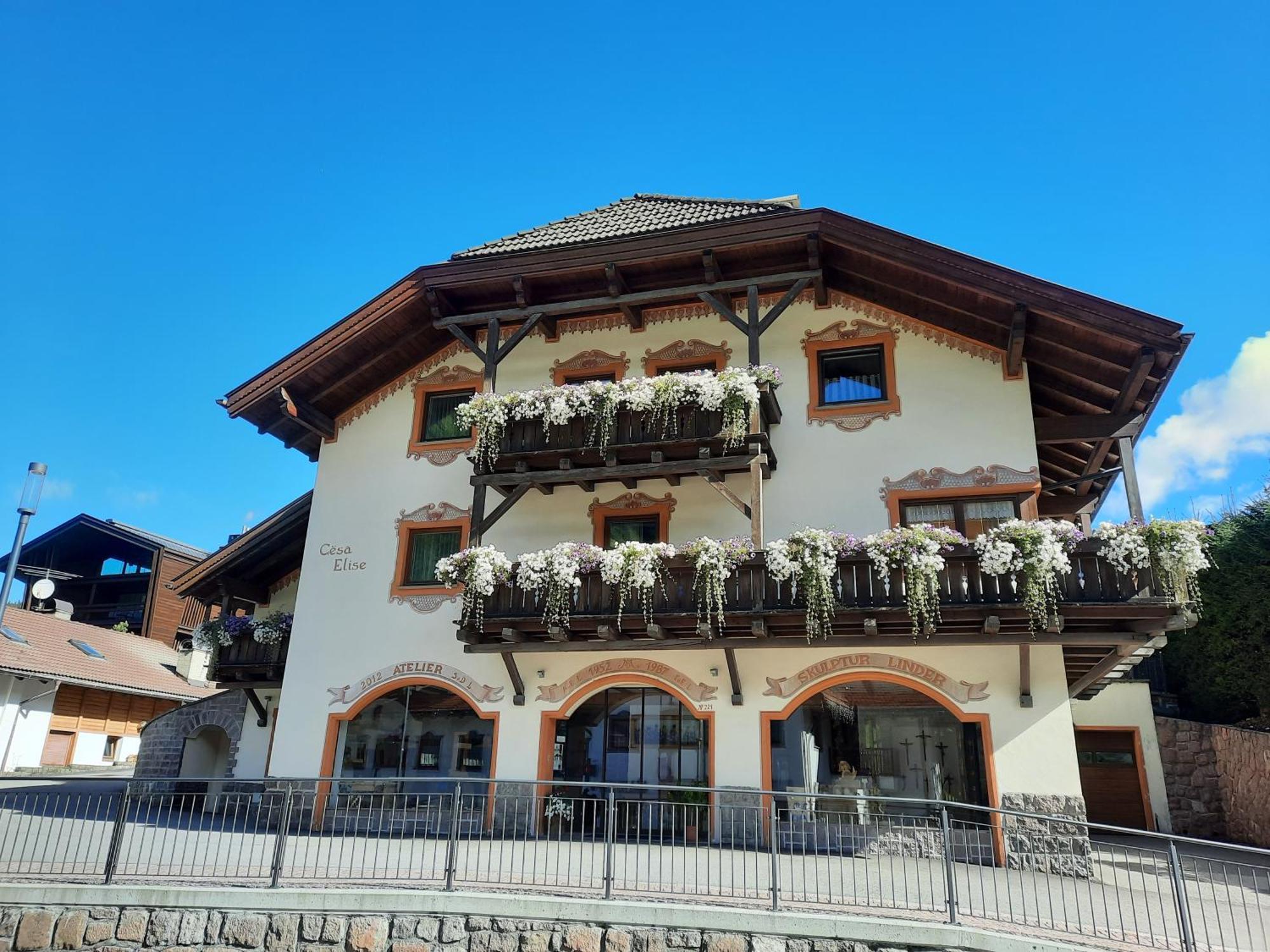 Apartments Elise Selva di Val Gardena Exteriör bild